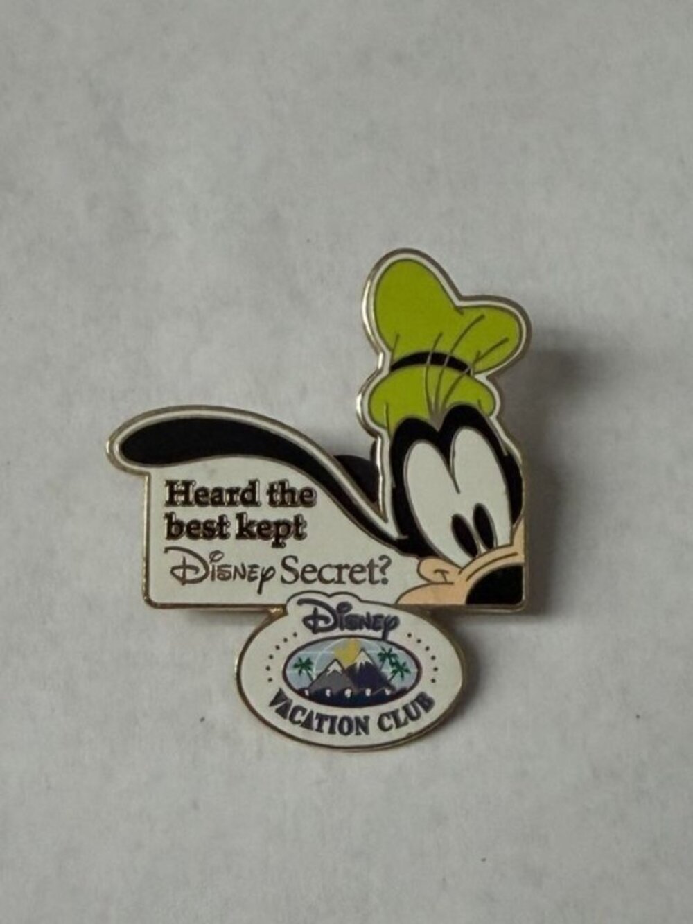 Disney Pin Heard the Best Kept Secret Disney Vacation Club Goofy 2005 Vintage